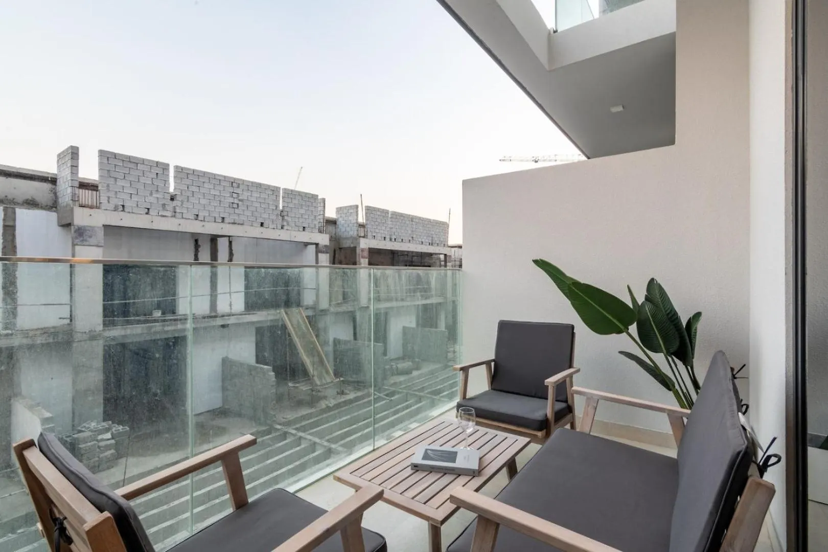 Guestready Holiday Homes - Stylish Studio In Jvc Dubai United Arab Emirates