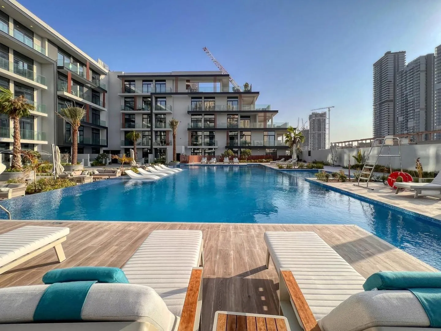 Guestready Holiday Homes - Stylish Studio In Jvc Dubai Apartment